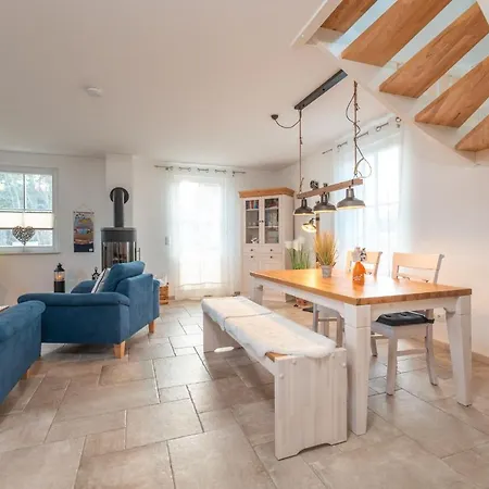 Ferienhaus Kaept'n Kuddl - Fischerdorf * Zirchow