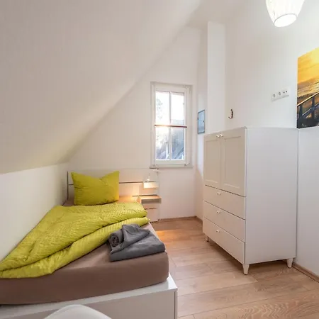 Ferienhaus Kaept'n Kuddl - Fischerdorf Feriehus